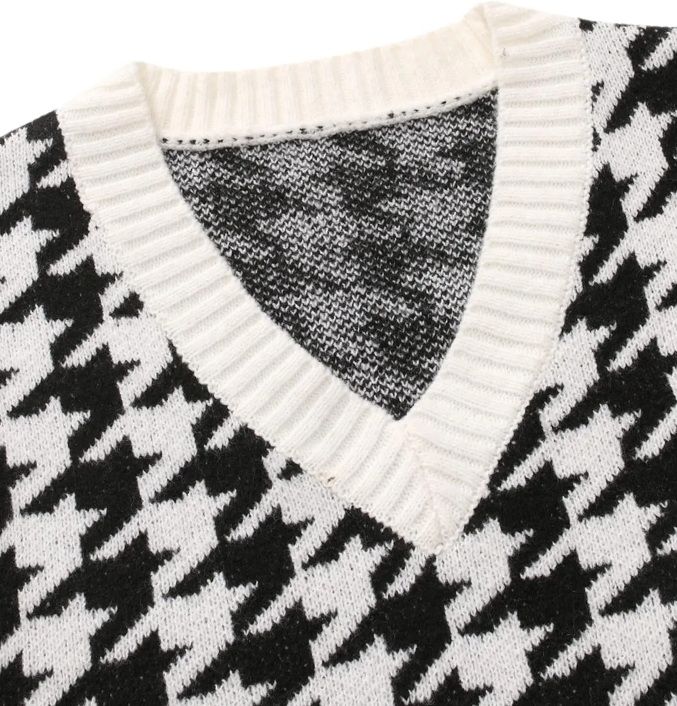 Milumia Men's Houndstooth Sweater Vest Sleeveless V Neck Casual Rib Knit Top