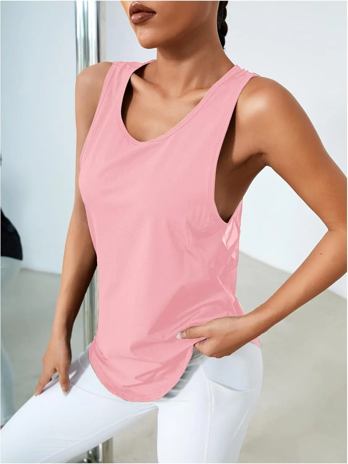SweatyRocks Women's Activewear Sleeveless Scoop Neck Sports Tank Top Breathable Mesh Tops
